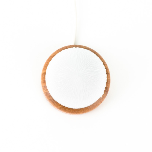 kleine runde Wandlampe mit Holzrand für Puppenhaus