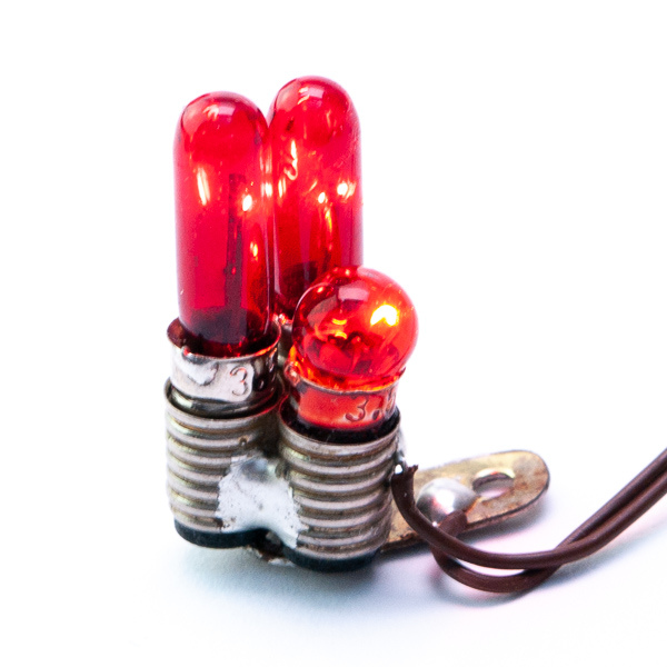 Kahlert mit Kabel und Stecker  -NEU/OVP Flacker-LED 3,5 Volt leuchtet ROT 