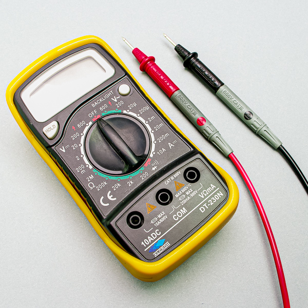 kleines Digital-Multimeter