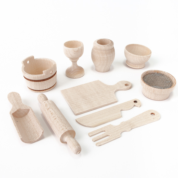 Küchenwerkzeug aus Holz für Puppenhaus